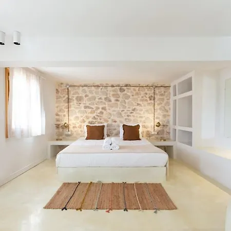 Plaka 16 - Drepano, Peloponnesus, Greece * Drépano